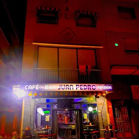 佩德罗胡安膳食公寓酒店 招待所 滨海罗克塔斯