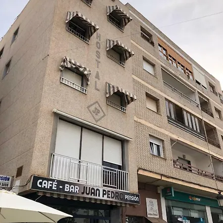 佩德罗胡安膳食公寓酒店 2* 滨海罗克塔斯