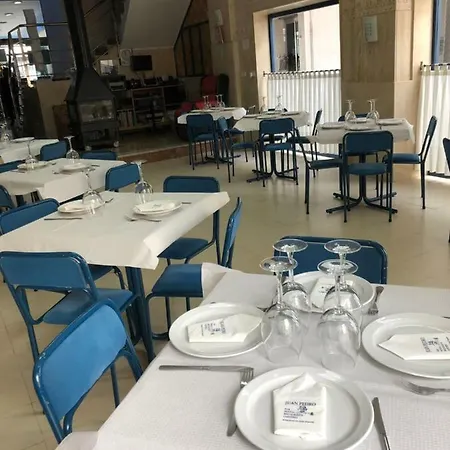 佩德罗胡安膳食公寓酒店 招待所