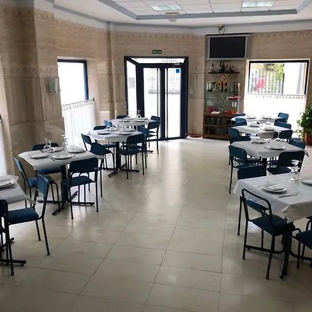 佩德罗胡安膳食公寓酒店