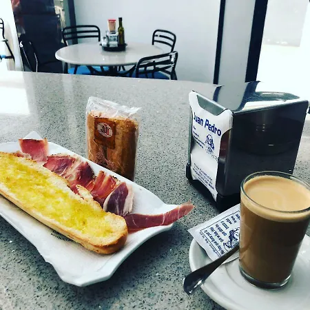 招待所 佩德罗胡安膳食公寓酒店 2*